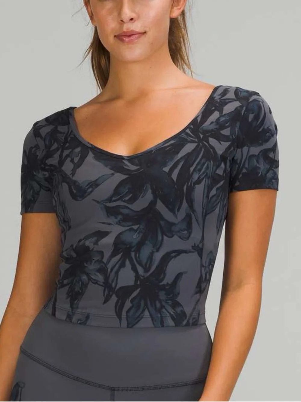 Lululemon Align T-shirt Botanical Bloom Anchor Multi size 4